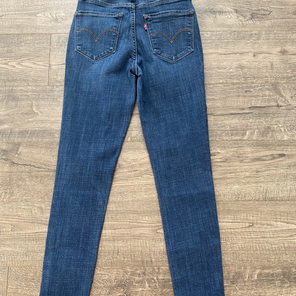 EUC Levi’s 721 High Rise Skinny - Picture 5 of 5